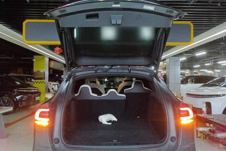 Used Tesla Model X 2020 Long-Range Upgrade Version Trunk