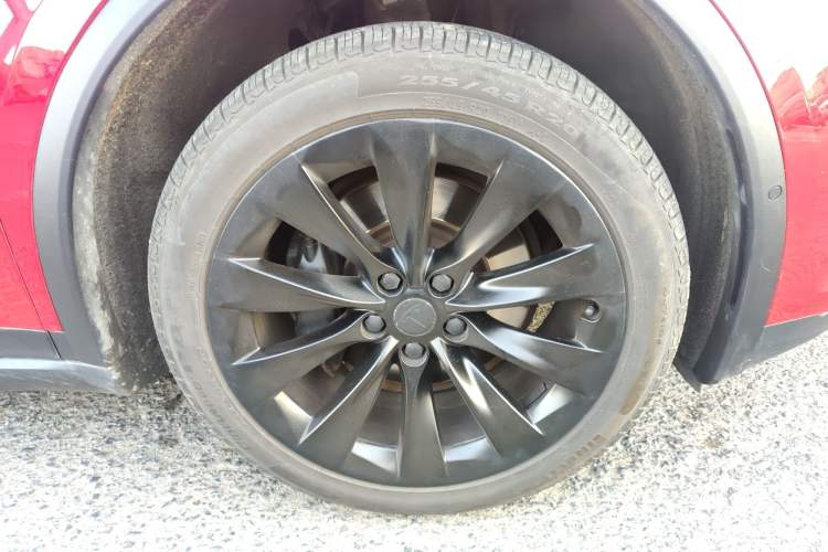 Used Tesla Model X 2020 Long-Range Upgrade Version Right Front Wheel Hub