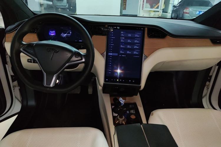 Used Tesla Model X 2020 Long-Range Upgrade Version Center Console