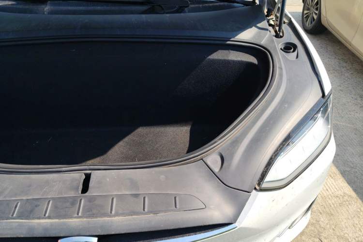 Used Tesla Model X 2020 Long-Range Upgrade Version Engine Bay Left
