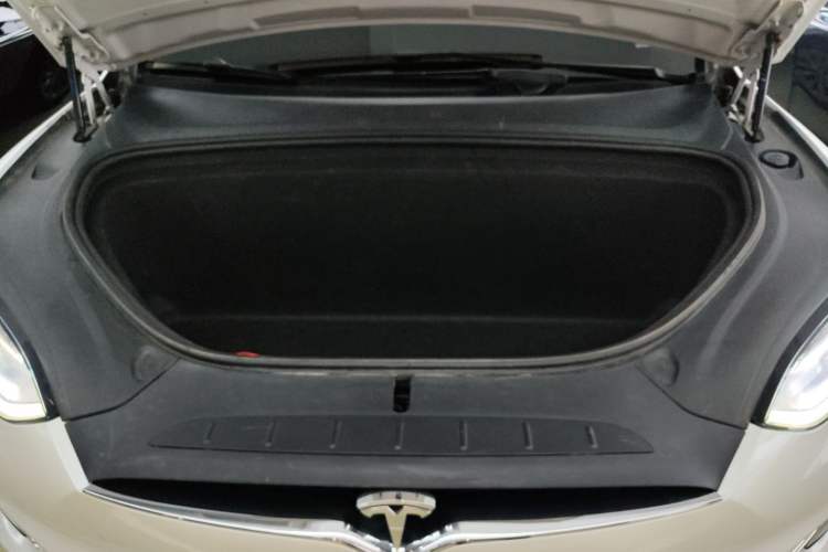 Used Tesla Model X 2020 Long-Range Upgrade Version Engine Bay