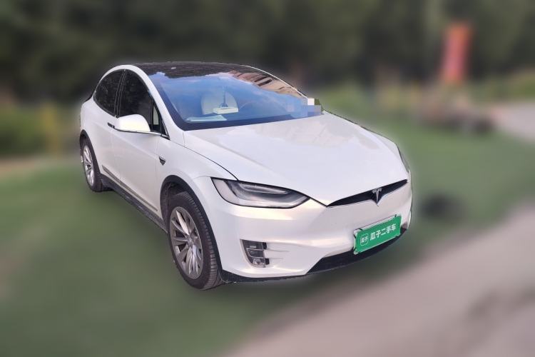 Used Tesla Model X 2020 Long-Range Upgrade Version Front Right 45 Deg