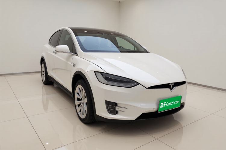 Used Tesla Model X 2020 Long-Range Upgrade Version Front Right 45 Deg