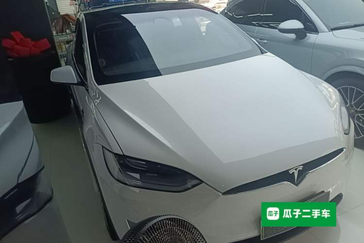 Used Tesla Model X 2020 Long-Range Upgrade Version Front Right 45 Deg
