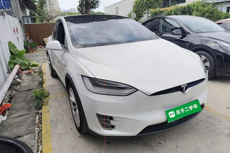Used Tesla Model X 2020 Long-Range Upgrade Version Front Right 45 Deg