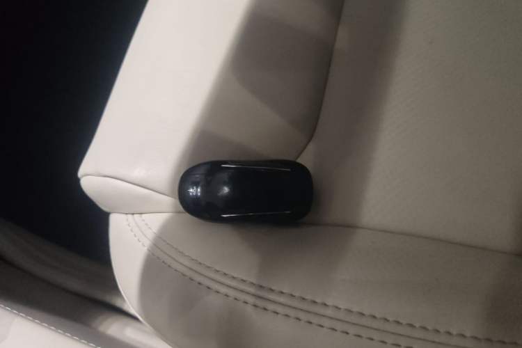 Used Tesla Model X 2020 Long-Range Upgrade Version Interior 1