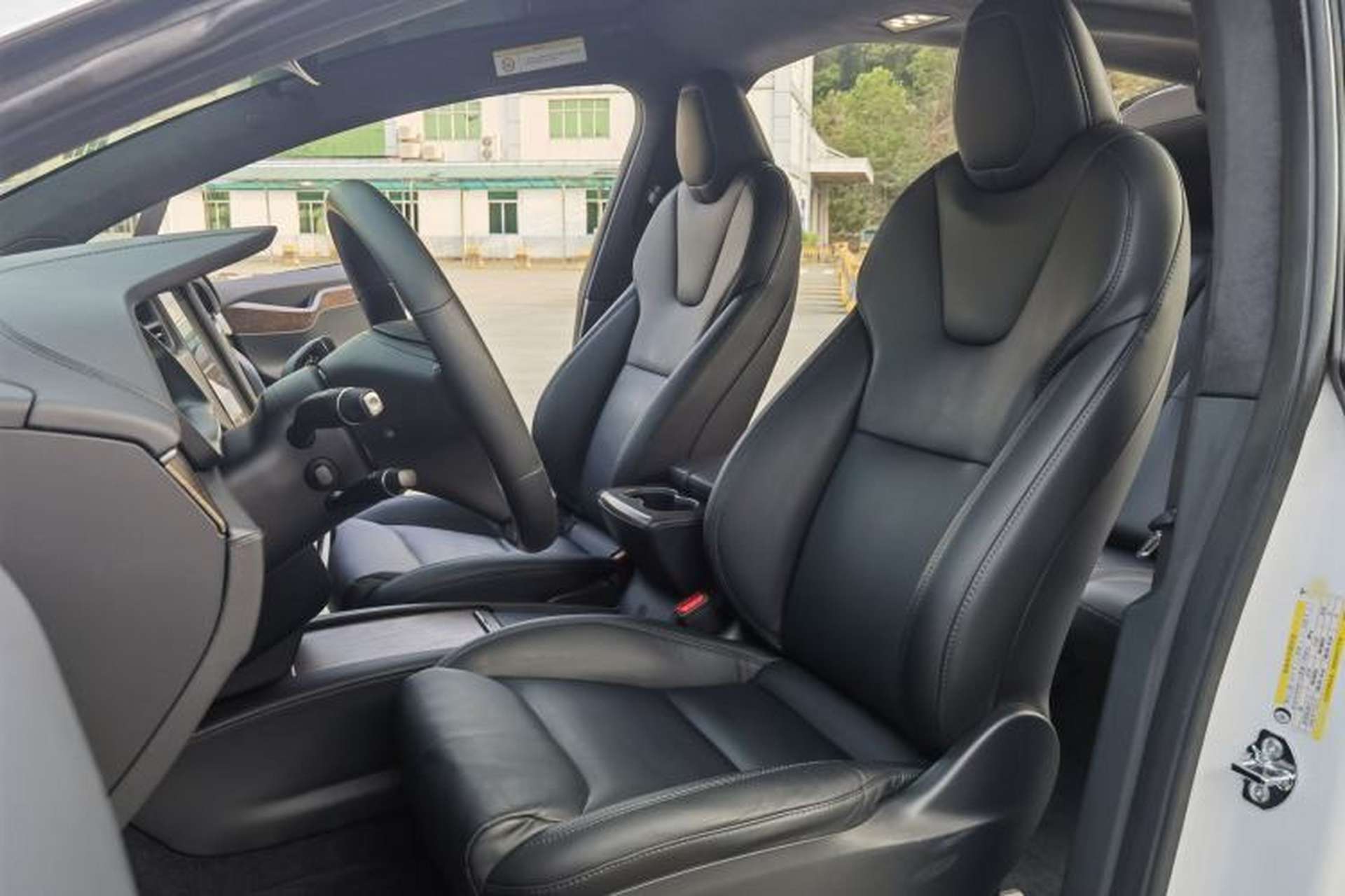 Used Tesla Model X 2020 Long-Range Upgrade Version Interior 1