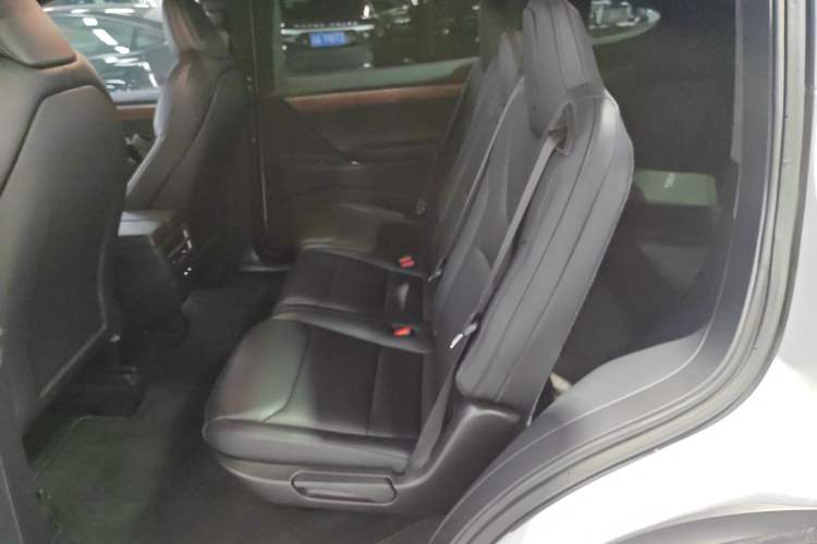 Used Tesla Model X 2020 Long-Range Upgrade Version Interior 4
