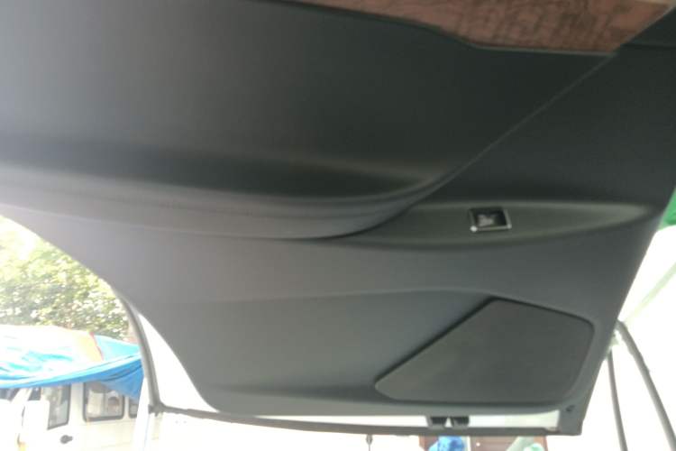Used Tesla Model X 2020 Long-Range Upgrade Version Interior 8