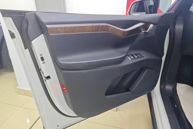 Used Tesla Model X 2020 Long-Range Upgrade Version Left Front Door Interior