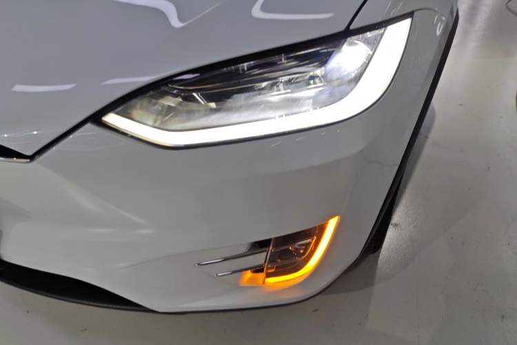 Used Tesla Model X 2020 Long-Range Upgrade Version Left Front Headlight