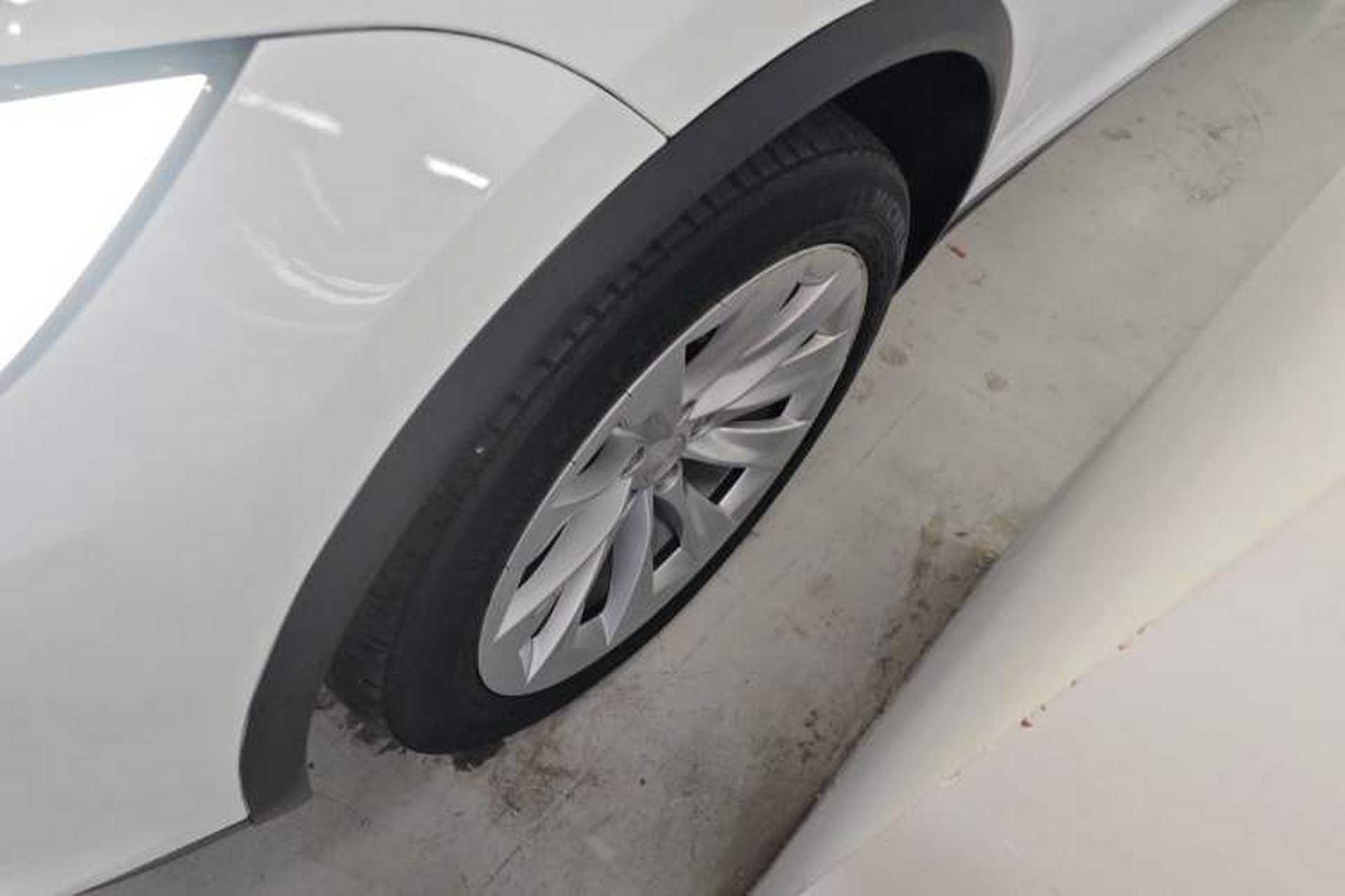 Used Tesla Model X 2020 Long-Range Upgrade Version Left Front Wheel Hub