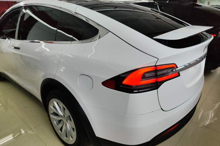 Used Tesla Model X 2020 Long-Range Upgrade Version Left Side