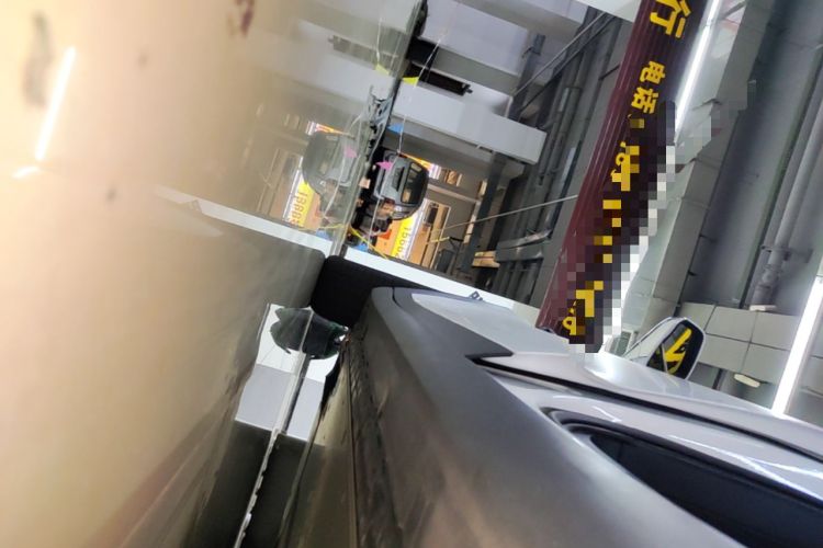 Used Tesla Model X 2020 Long-Range Upgrade Version Left Side Sill