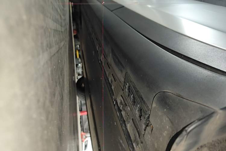Used Tesla Model X 2020 Long-Range Upgrade Version Left Side Sill