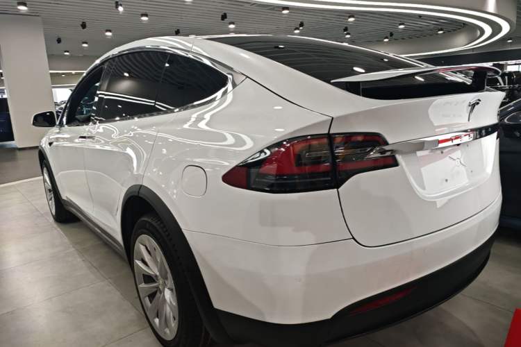Used Tesla Model X 2020 Long-Range Upgrade Version Rear Left 45 Deg
