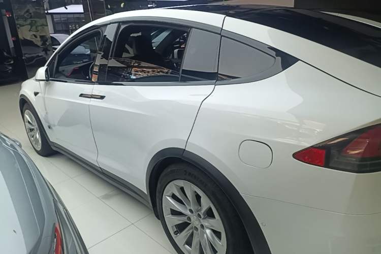 Used Tesla Model X 2020 Long-Range Upgrade Version Rear Left 45 Deg