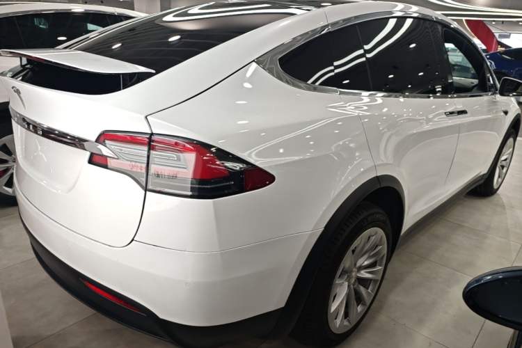Used Tesla Model X 2020 Long-Range Upgrade Version Rear Right 45 Deg