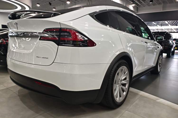 Used Tesla Model X 2020 Long-Range Upgrade Version Rear Right 45 Deg