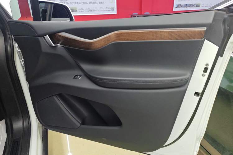 Used Tesla Model X 2020 Long-Range Upgrade Version Right Front Door Interior