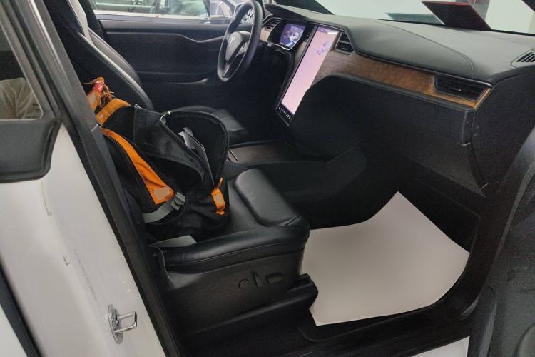 Used Tesla Model X 2020 Long-Range Upgrade Version Right Front Seat