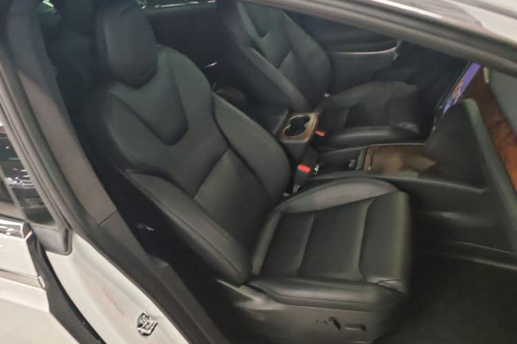 Used Tesla Model X 2020 Long-Range Upgrade Version Right Front Seat