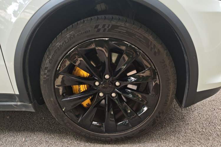 Used Tesla Model X 2020 Long-Range Upgrade Version Right Front Wheel Hub