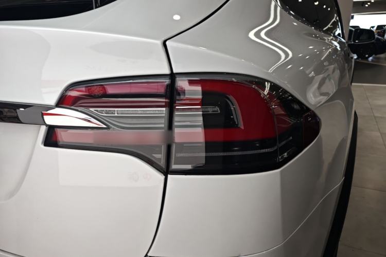 Used Tesla Model X 2020 Long-Range Upgrade Version Right Rear Taillight