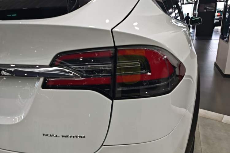 Used Tesla Model X 2020 Long-Range Upgrade Version Right Rear Taillight