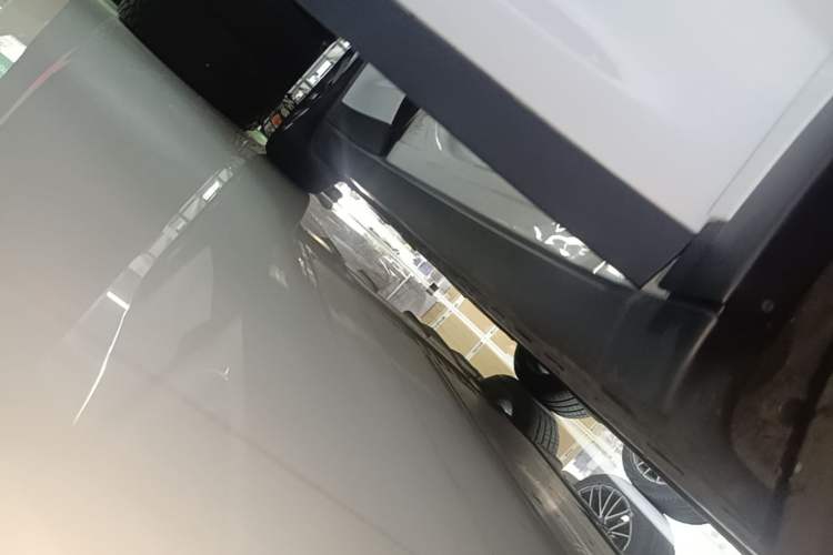 Used Tesla Model X 2020 Long-Range Upgrade Version Right Side Sill