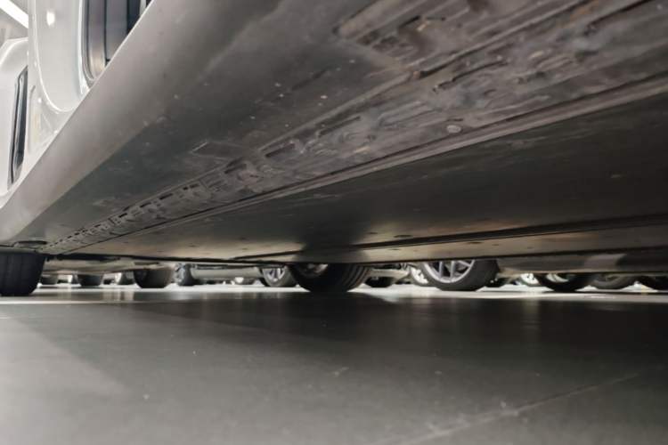Used Tesla Model X 2020 Long-Range Upgrade Version Right Side Sill