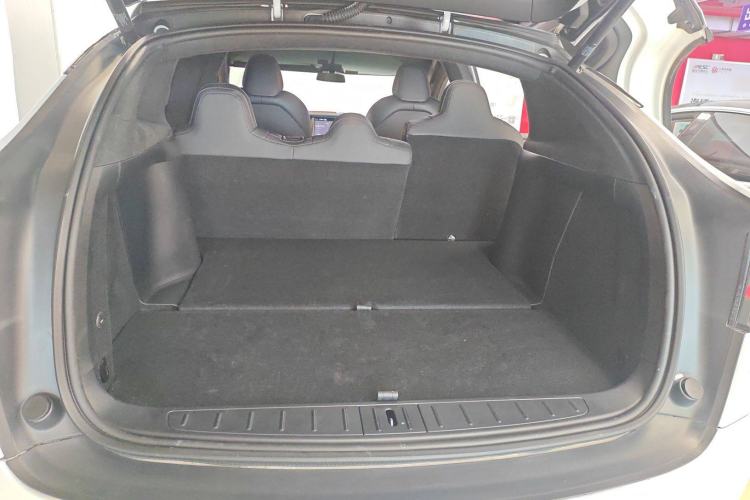 Used Tesla Model X 2020 Long-Range Upgrade Version Trunk