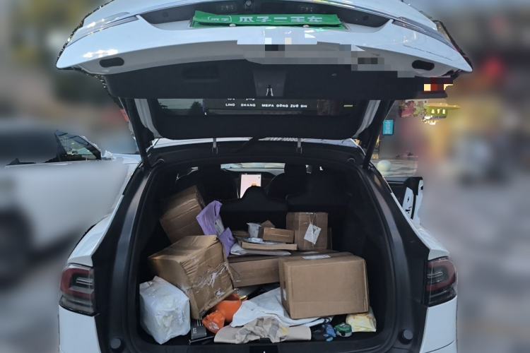 Used Tesla Model X 2020 Long-Range Upgrade Version Trunk