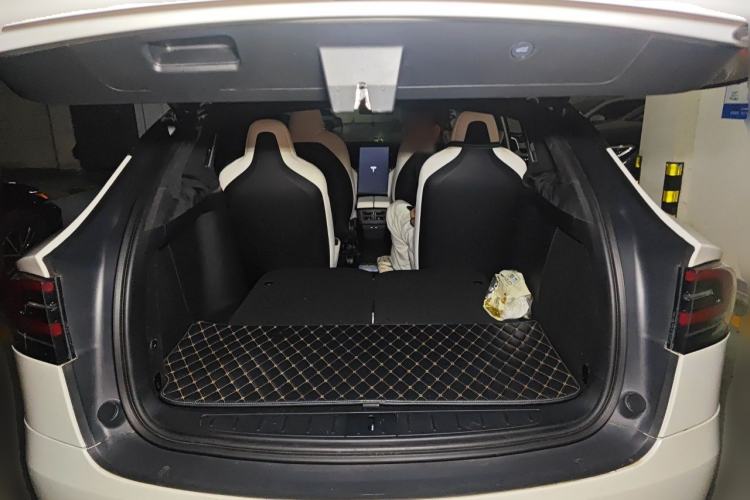 Used Tesla Model X 2020 Long-Range Upgrade Version Trunk