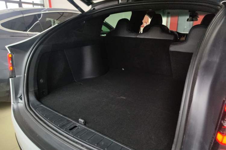 Used Tesla Model X 2020 Long-Range Upgrade Version Trunk