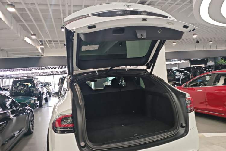 Used Tesla Model X 2020 Long-Range Upgrade Version Trunk