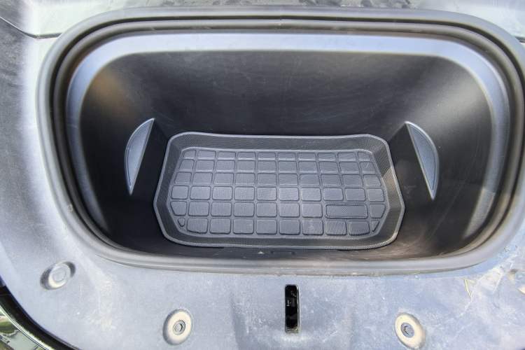 Used Tesla Model X 2023 Dual-Motor All-Wheel-Drive Version Engine Bay