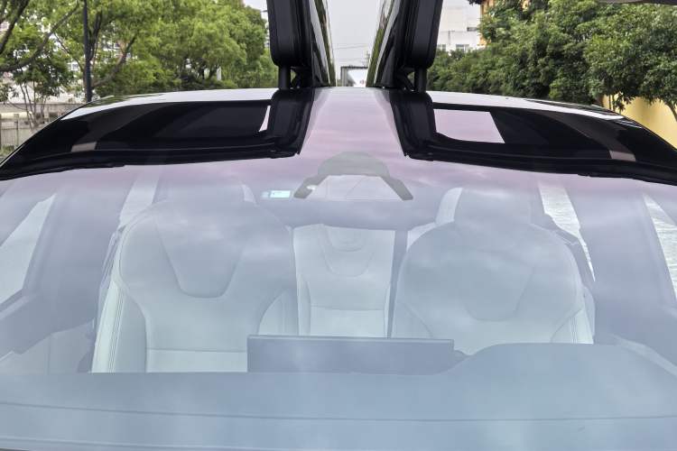 Used Tesla Model X 2023 Dual-Motor All-Wheel-Drive Version Exterior 1