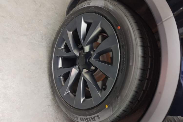 Used Tesla Model X 2023 Dual-Motor All-Wheel-Drive Version Exterior 5