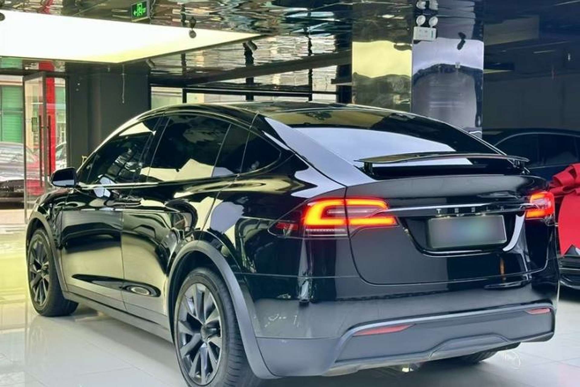Used Tesla Model X 2023 Dual-Motor All-Wheel-Drive Version Exterior 7