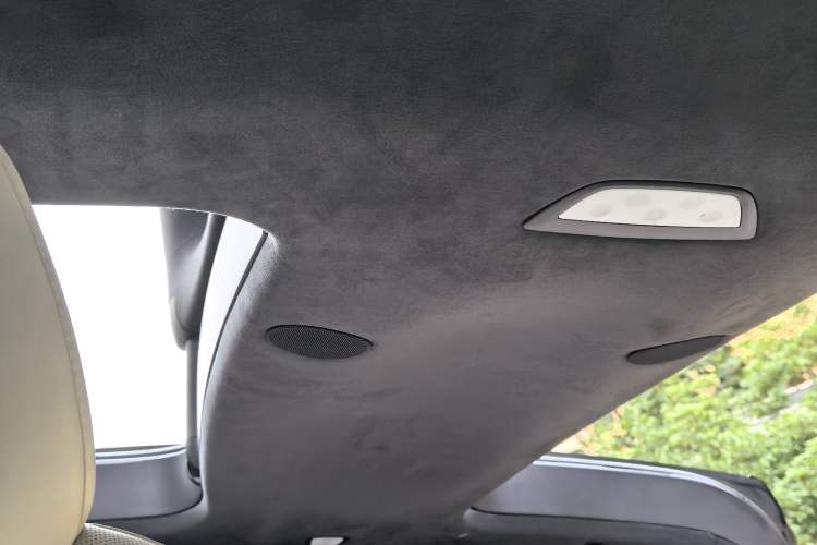 Used Tesla Model X 2023 Dual-Motor All-Wheel-Drive Version Headliner