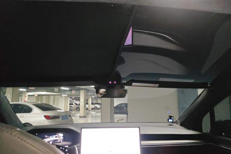 Used Tesla Model X 2023 Dual-Motor All-Wheel-Drive Version Headliner