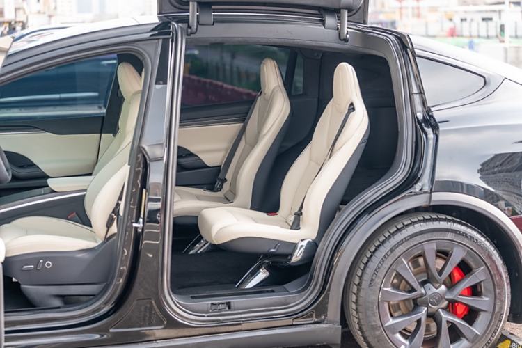 Used Tesla Model X 2023 Three-Motor All-Wheel-Drive Plaid Version Interior 1