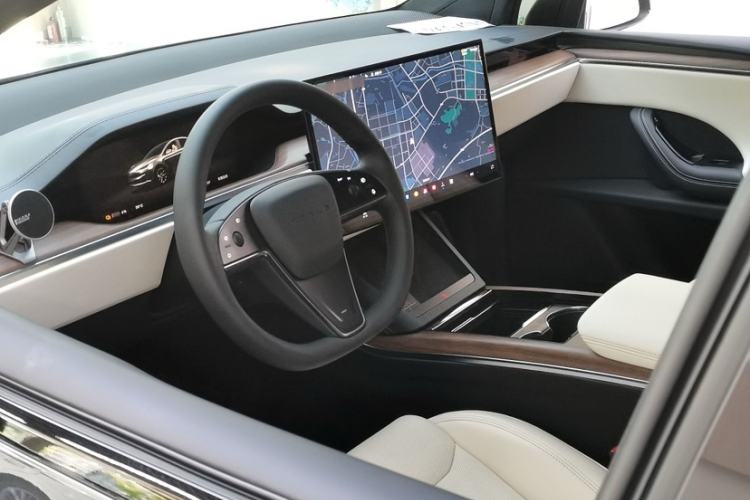 Used Tesla Model X 2023 Dual-Motor All-Wheel-Drive Version Interior 1