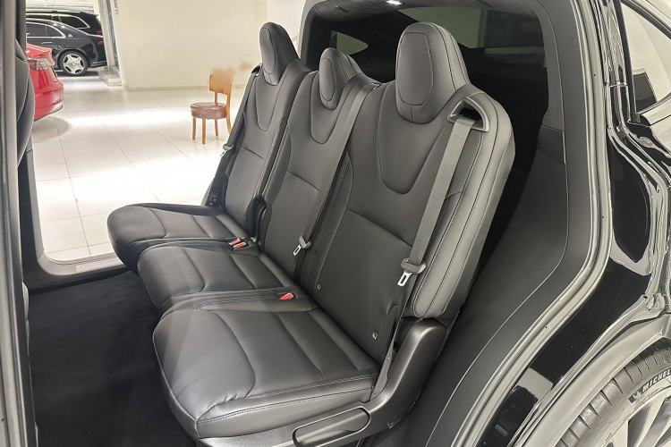 Used Tesla Model X 2023 Dual-Motor All-Wheel-Drive Version Interior 11