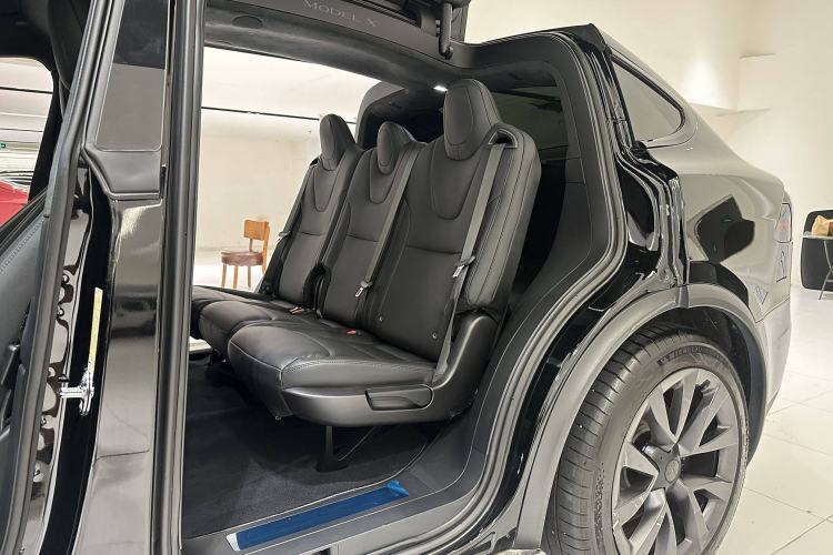 Used Tesla Model X 2023 Dual-Motor All-Wheel-Drive Version Interior 14