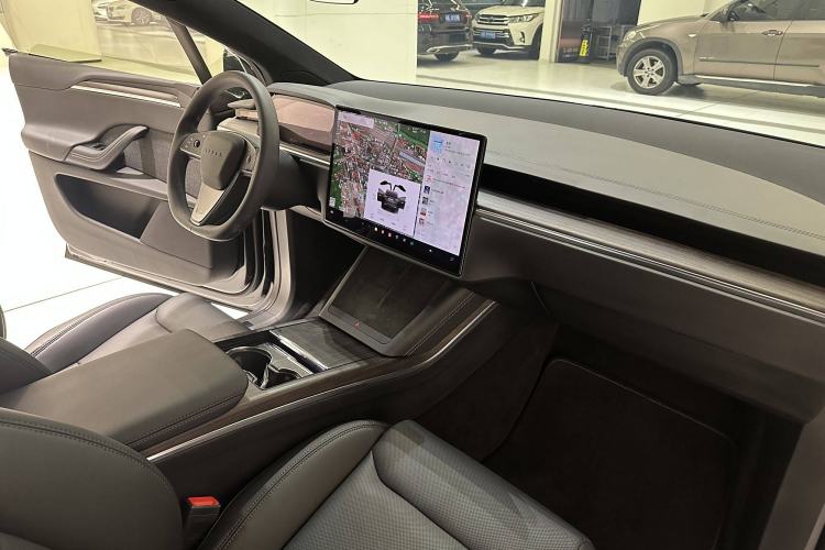 Used Tesla Model X 2023 Dual-Motor All-Wheel-Drive Version Interior 2