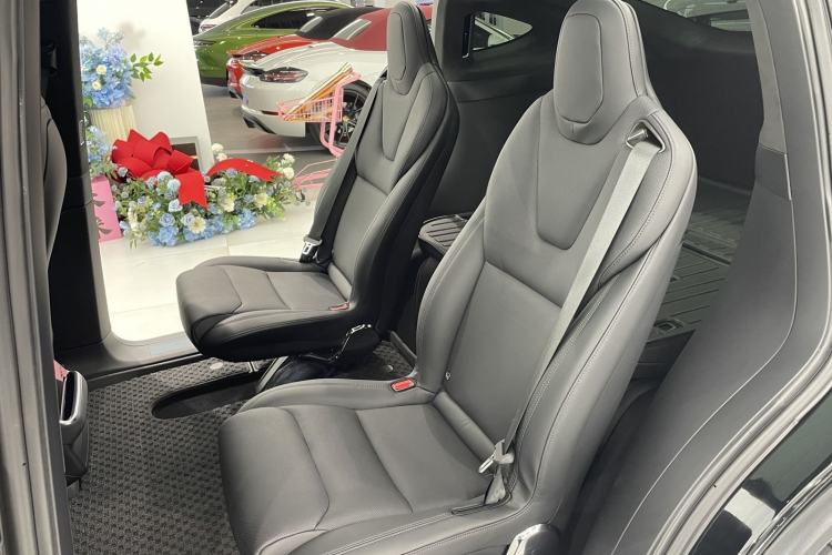 Used Tesla Model X 2023 Dual-Motor All-Wheel-Drive Version Interior 3