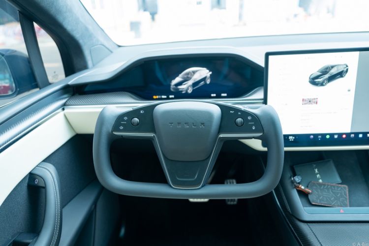 Used Tesla Model X 2023 Three-Motor All-Wheel-Drive Plaid Version Interior 4