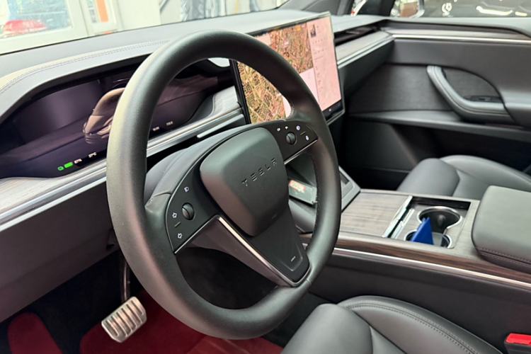 Used Tesla Model X 2023 Dual-Motor All-Wheel-Drive Version Interior 5